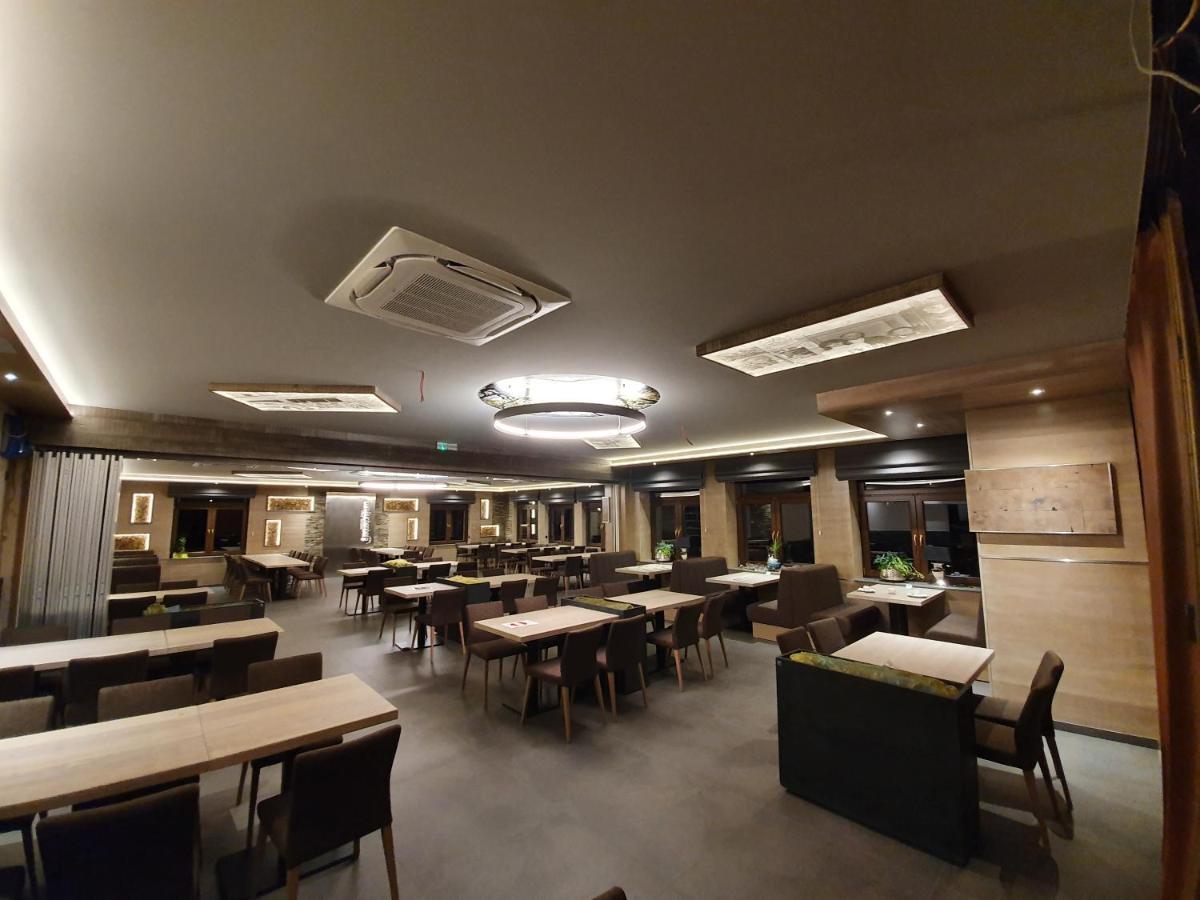 Hotel Zum Buchenberg St. Vith ภายนอก รูปภาพ