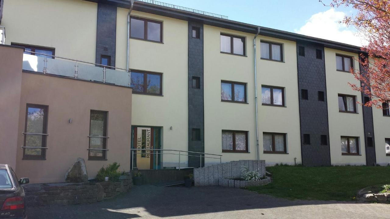 Hotel Zum Buchenberg St. Vith ภายนอก รูปภาพ