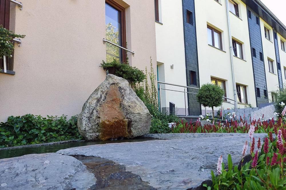Hotel Zum Buchenberg St. Vith ภายนอก รูปภาพ