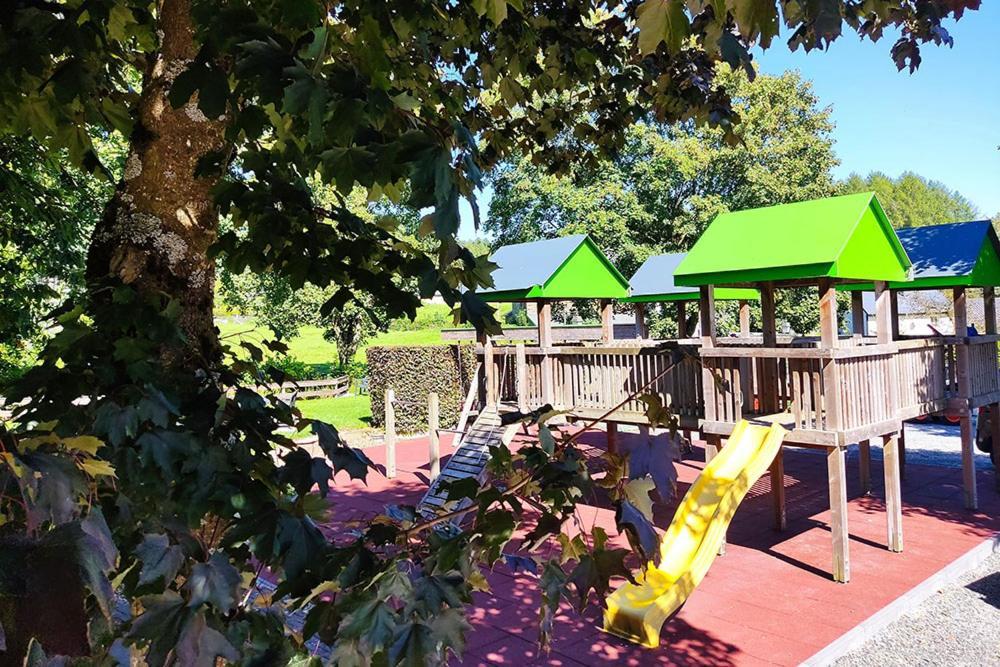 Hotel Zum Buchenberg St. Vith ภายนอก รูปภาพ